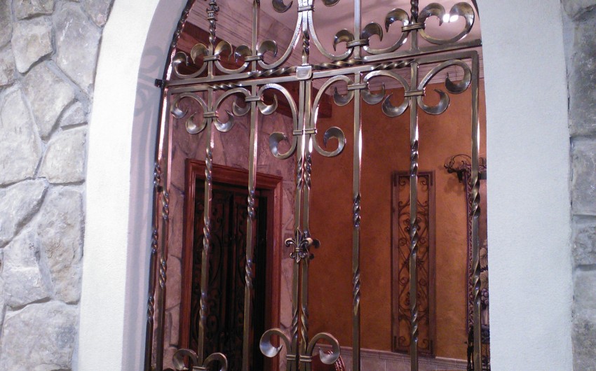 Window Gate